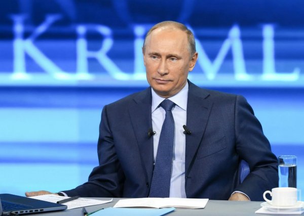 В Сети набирает популярность хештег, посвященный прямой линии Путина