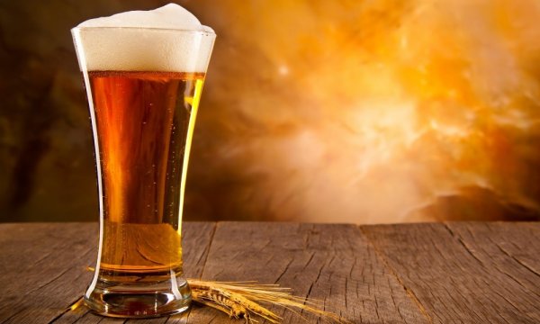 Баня в Петербурге купит 4,5 тысяч бутылок пива