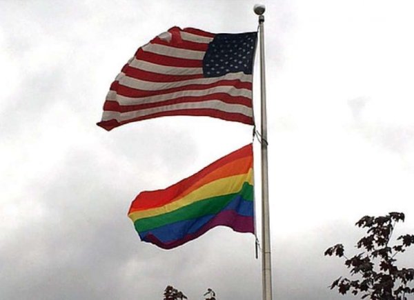 «Любить громко»: В штате Юта ЛГБТ-сообществу посоветовали не молчать о своей любви
