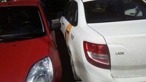 «Спасибо за разминку»: Водитель «Яндекс. Такси» заставил тюменку вылезать через багажник