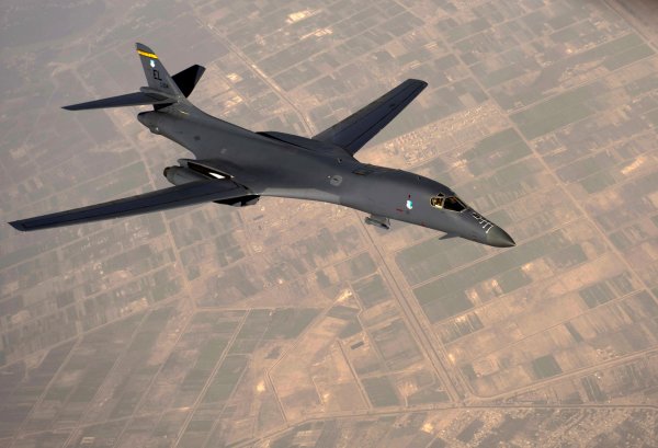 Фигуры высшего пилотажа бомбардировщика B-1B Lancer попали на видео