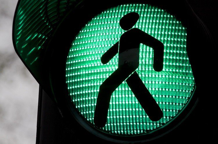 Зеленый свет будет гореть дольше на пешеходных переходах в Москве